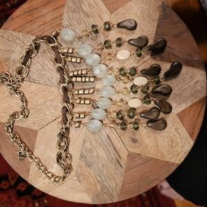 Elegant Goldtone and Cream Women's Necklace